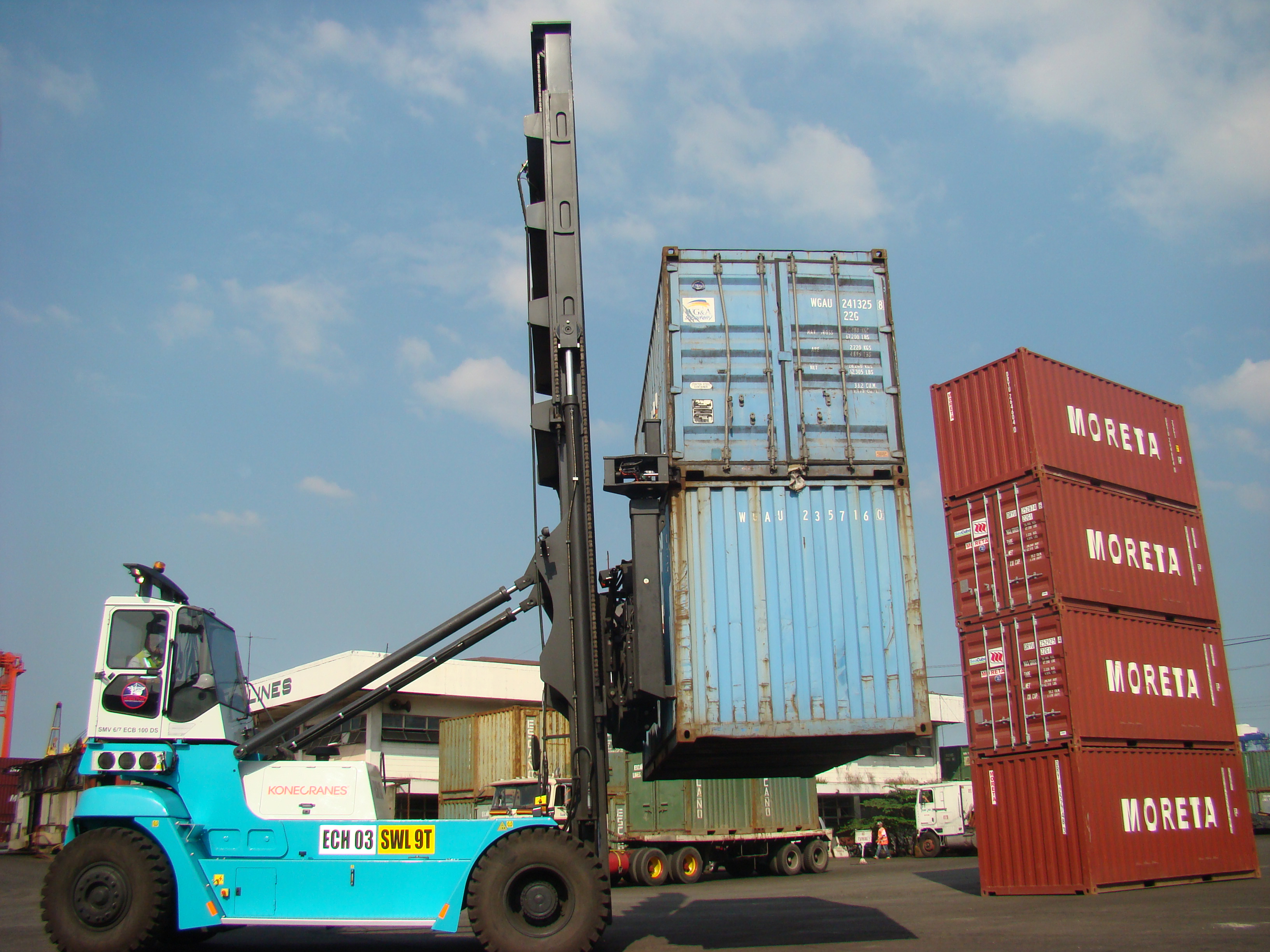 Konecranes goes to Manila North Harbor | Konecranes.com