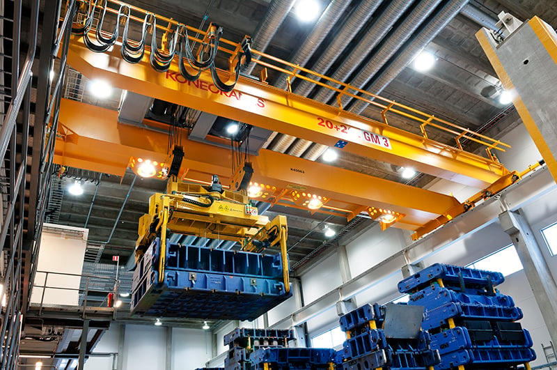 Die gripper crane at Volvo