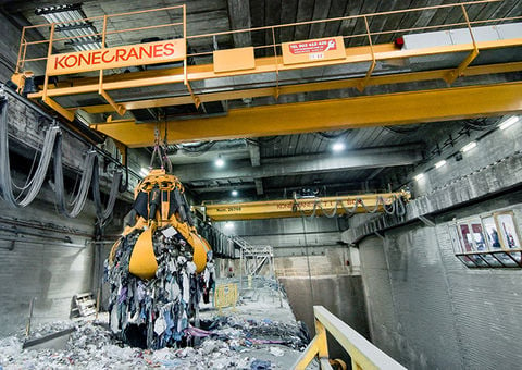 Waste to energy industry cranes